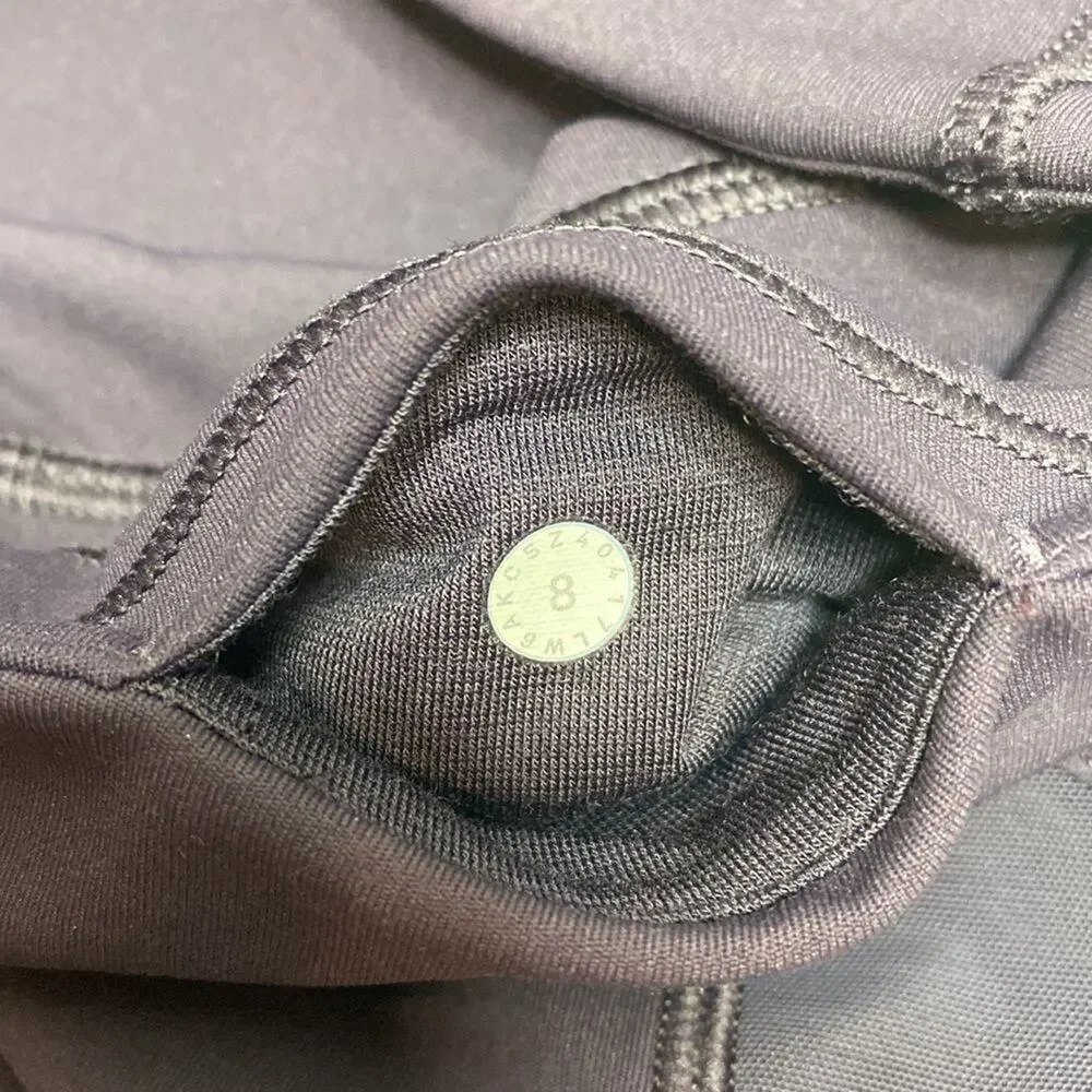 Lululemon very dark purple cropped leggings size 8